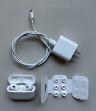 Apple AirPods Pro 2 MagSafe Case Lightning , Cable, Power Adapter, Ear Tips