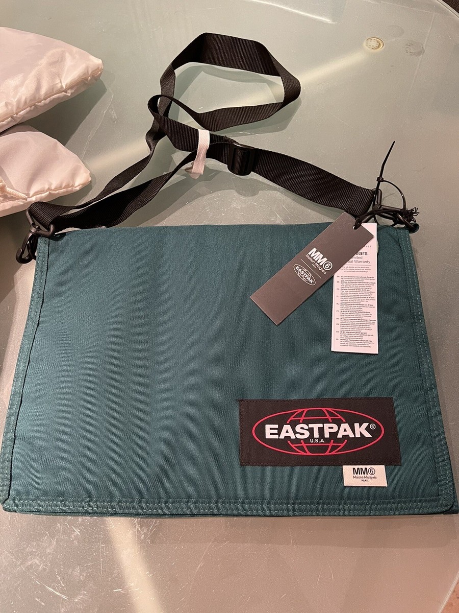 Eastpak x Maison Margiela Paris MM6 XL Green Crew Messenger Eastpak x Maison Margiela Paris MM6 XL Green Crew Messenger