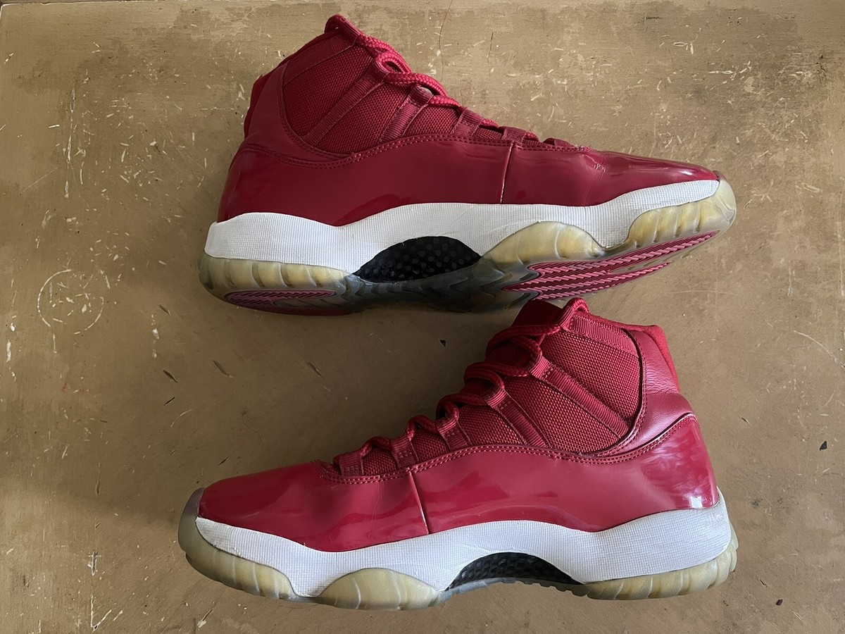 Nike Air Jordan 11 Retro Win Like 96 Men's Size 11 378037