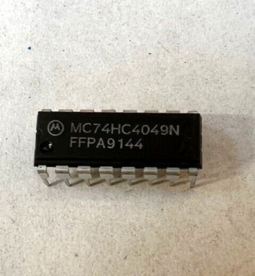 Motorola MC74HC4049N Hex Inverting Logic Level Down Converter 6 Kanal X3 CHIPS