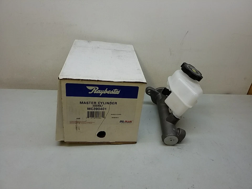 Cilindro maestro de freno Raybestos MC390401 Raybestos MC390401 Foto 2 de 4