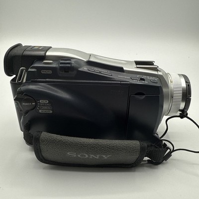 Sony Handycam DCR-TRV25 Mini DV Video Camcorder W/5 Batteries
