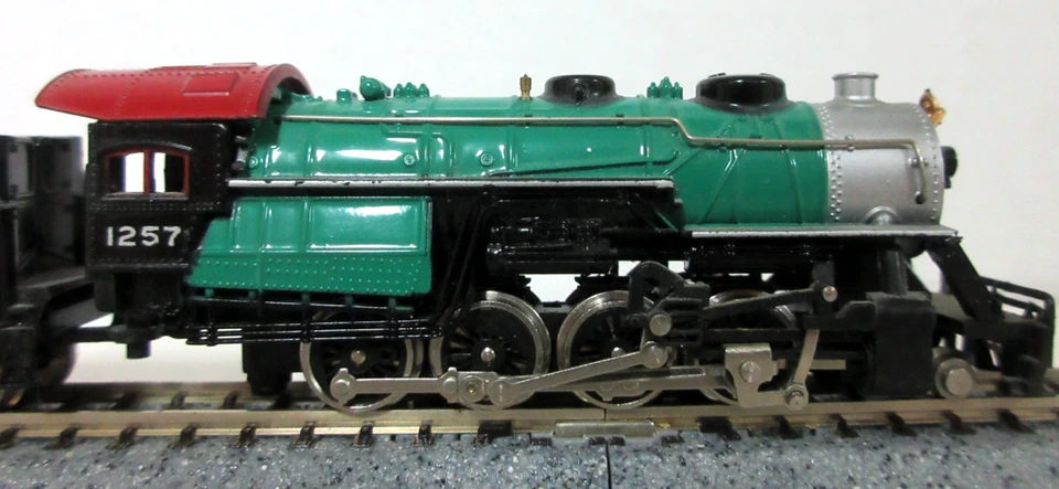 Bachmann N Scale Great Northern 2-8-0 Consolidation Steam Locomotive - Image 3 of 4