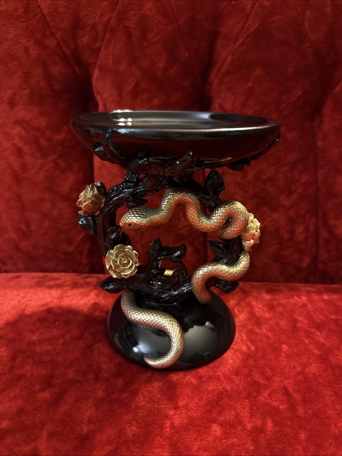 Gold Snake & Roses Design Size 6&rdquo;x 5&rdquo;