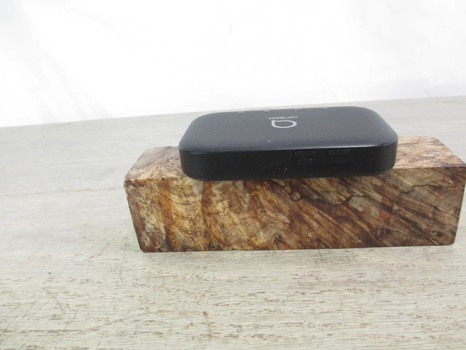 ALCATEL 4G LTE WiFi Hotspot AND POWERBANK - Model - MW43TM (T-Mobile) - Black - Image 3 of 4