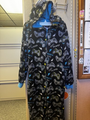 NWT Boys Gamer Level Up Pajama 12/14 LRG Zip Up 3D Hooded Control Sleeper READ