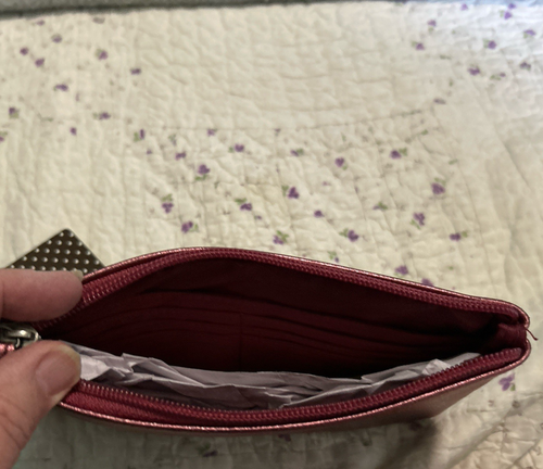 Clutch Tasche Kelly und Katie Pink Metallic Neu Mit Etikett 2 Innentaschen - Bild 4 von 4