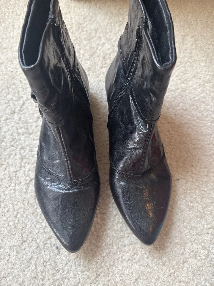 $200 Bx Bronx Mujer 7 M Negro Tobillo Puño Arnés Tacón Bajo Cuero Cremallera Punta BOTAS Foto 4 de 4