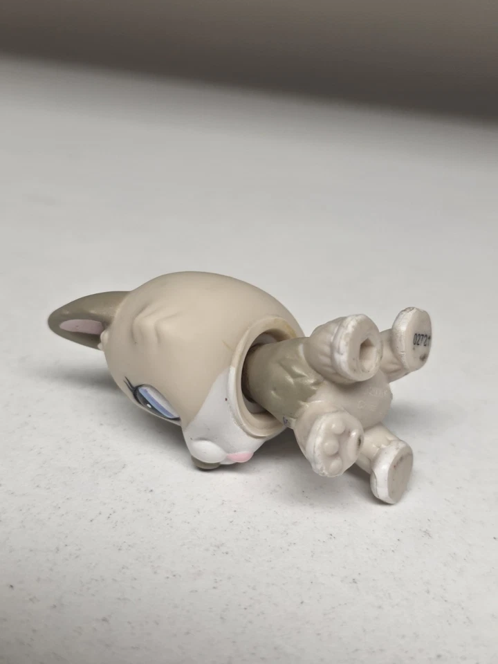 Authentic Littlest Pet Shop LPS #1817 Siberian HUSKY Cream White Dog Purple Eyes - Image 4 of 4