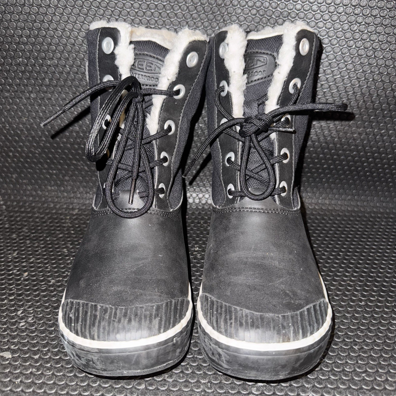 Stivali invernali impermeabili KEEN Elsa foderati sherpa nero bianco donna taglia 7