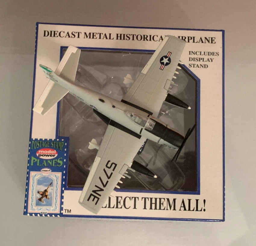 A 1 H Skyraider. U S NAVY. Korean War. Die Cast Metal. 1:110 scale. New in Box. - Image 3 of 4