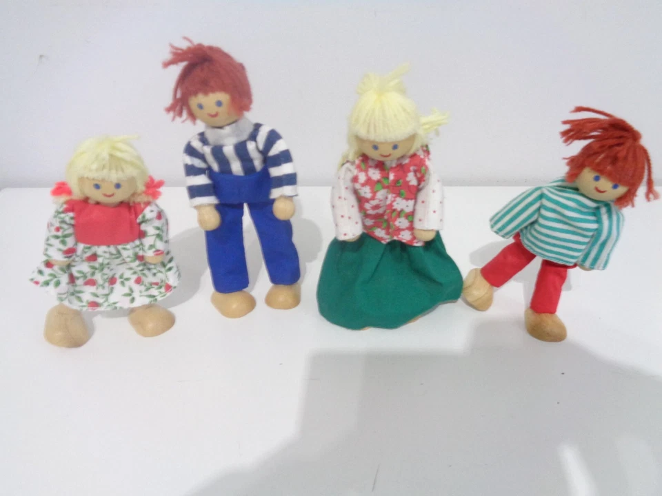 Vintage John Crane Wooden Peg Family Boxed Set + extra Dolls + furniture - Image 4 of 4