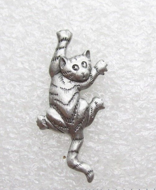 Curious Climbing Cat Lapel Pin (C239)