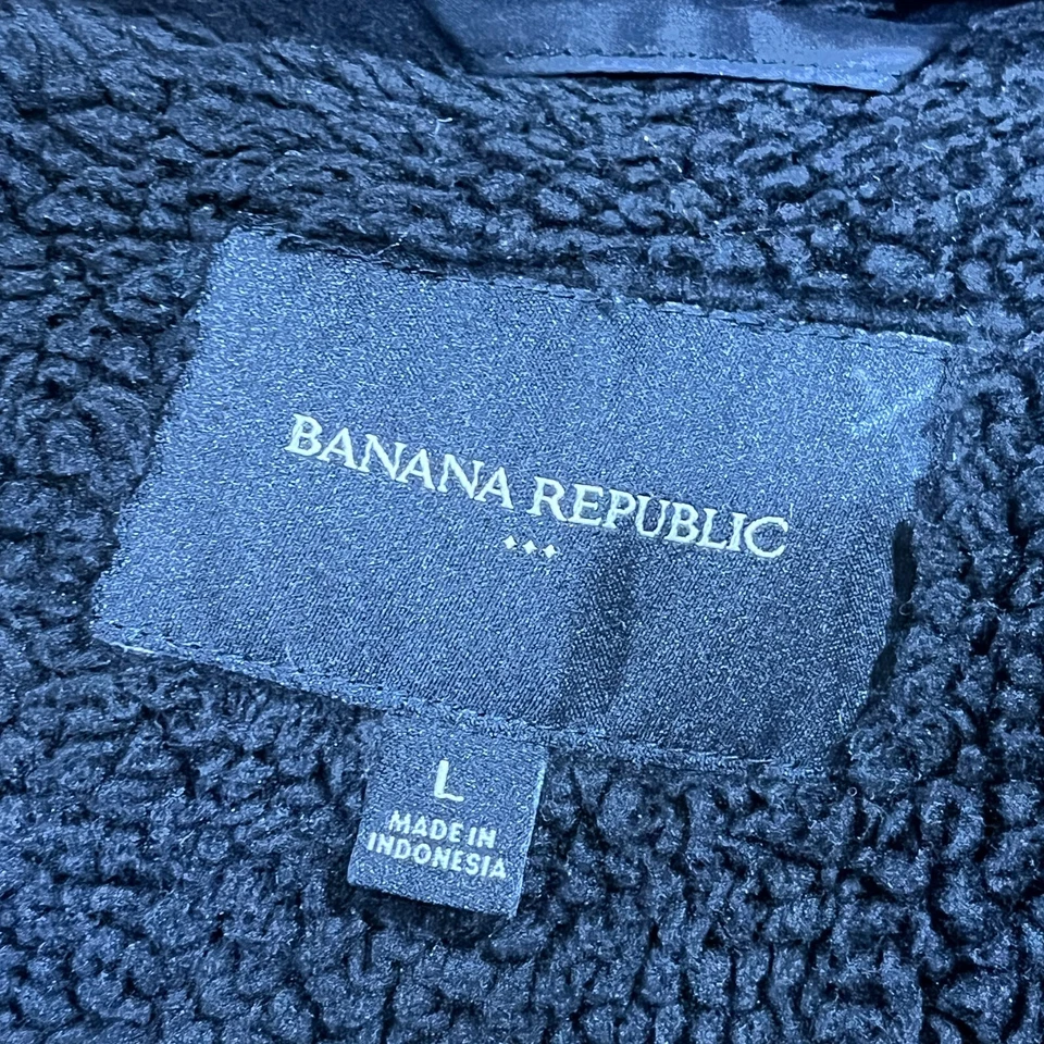 Chaleco acolchado Banana Republic para mujer grande aislante desmontable capucha y piel sintética Foto 3 de 4