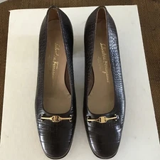 Stuart Weitzman Women’s Croc Embossed Brown Leather Heel Pumps SZ 9 B Boutique