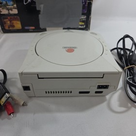 SEGA Dreamcast White Console With Box VMUS Controllers + 4 Games Tested HKT-3020