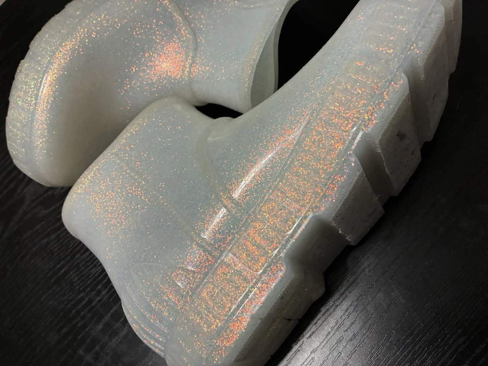 Botas UGG Drizlita Brillo Blanco Brillante Talla 8 Sin Caja Apenas Usadas Foto 4 de 4