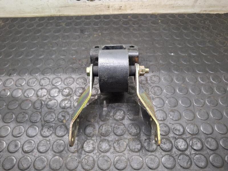 gearbox mount Nissan Atleon 120 2000 111660