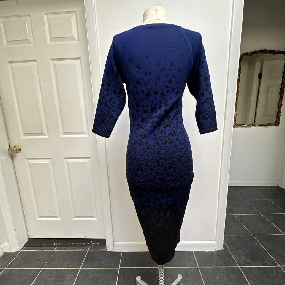 Sin título Suspension Blue Animal Print Knit Dress (Small) Foto 3 de 4