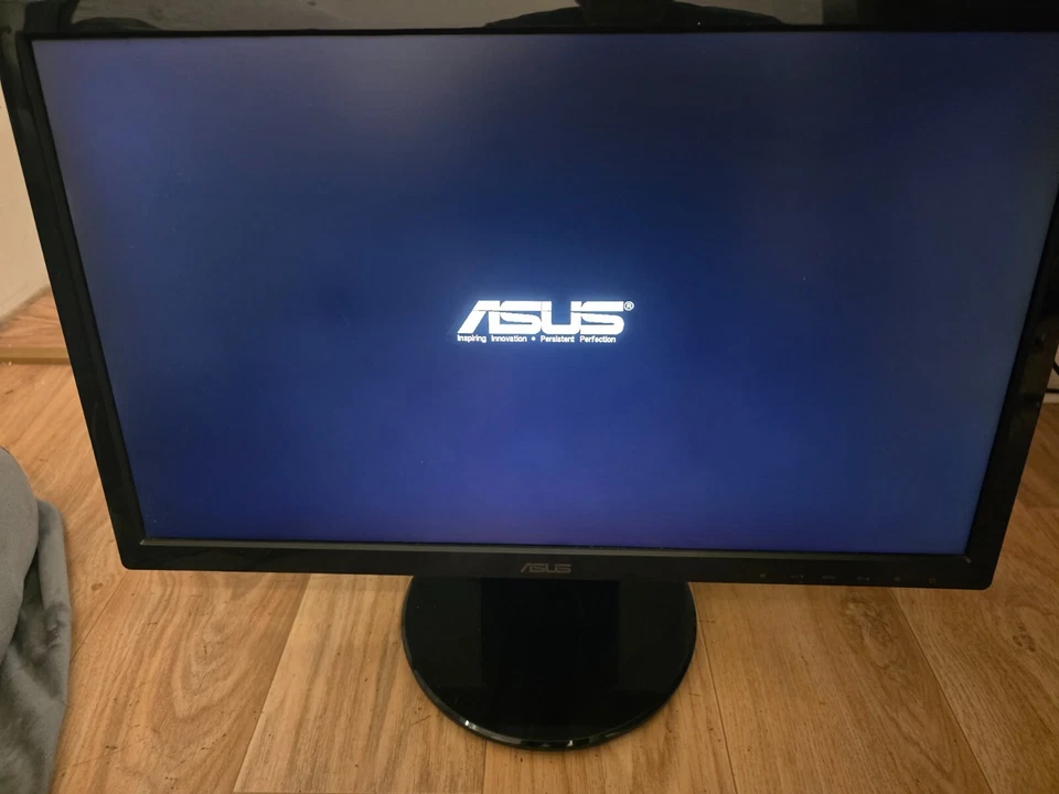 Flachbildmonitor  ASUS VE228TR – Full HD | In Top Zustand - Bild 2 von 2