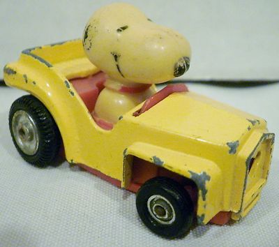 Aviva Peanuts Snoopy Yellow Diecast Car with Heart Grill C18A | eBay