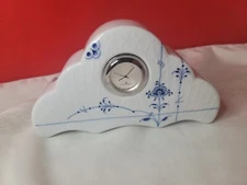 Royal Copenhagen Blue Palmette Table/Desk Clock (NEEDS BATTERY)