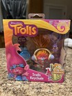 New SEALED Trolls Keychain Set DJ Suki New Bug Brush Dreamworks Key Bag Dangler — photo 1