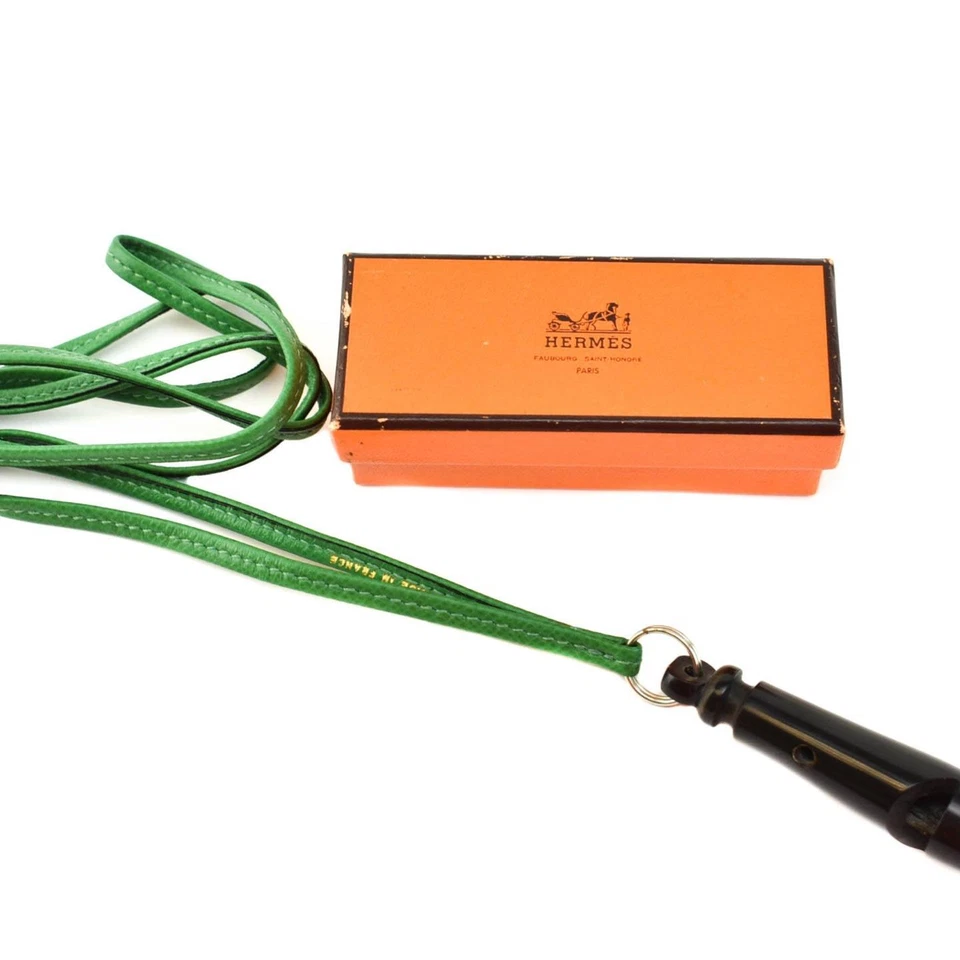 HERMES: Collar Silbato Verde, Cuero y Negro (ow) Foto 2 de 4