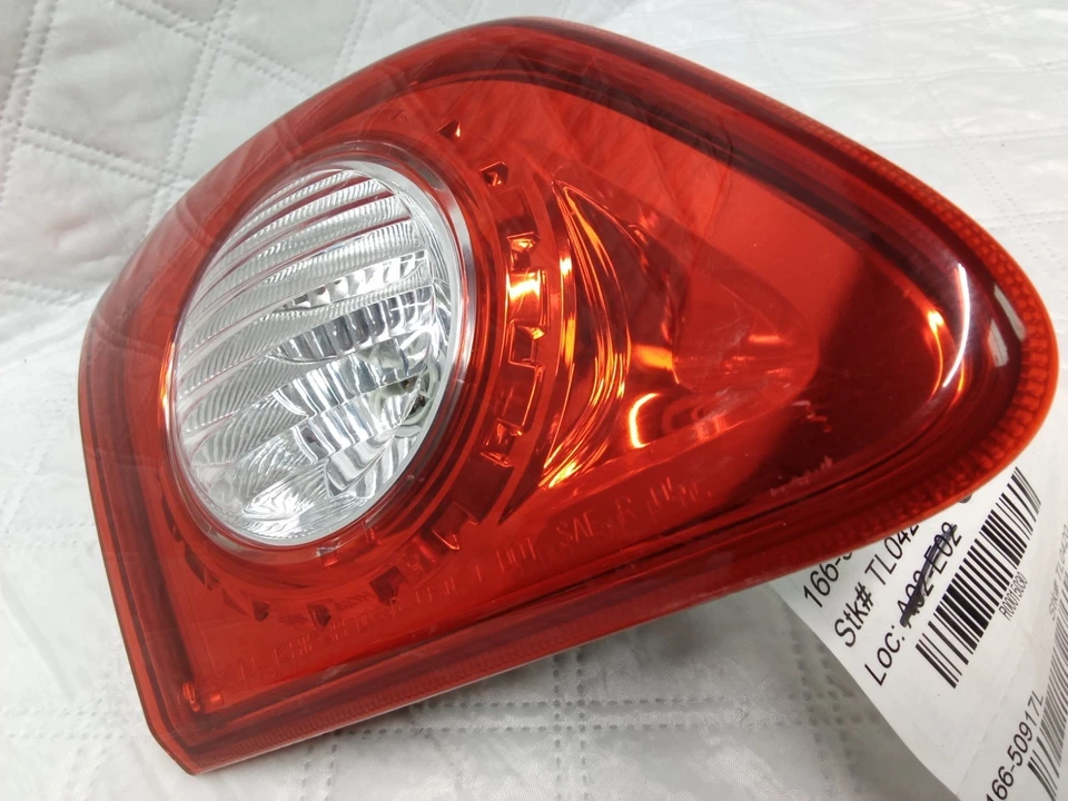 Lámpara de freno halógena interior lado izquierdo Nissan Rogue Select OEM 09-15 Foto 4 de 4