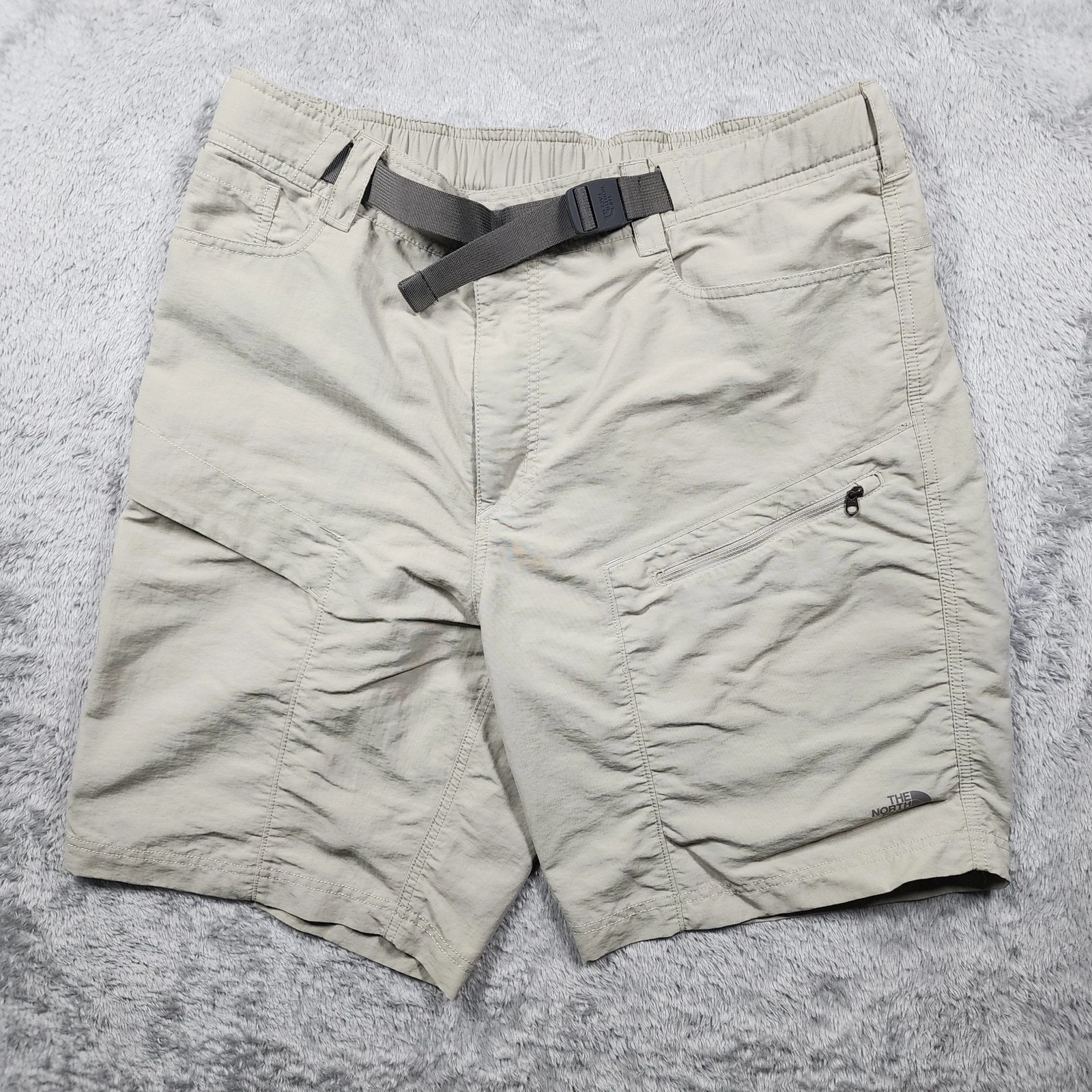 The North Face Shorts Mens Large Beige Nylon Cargo Belted Hiking Travel Outdoor
