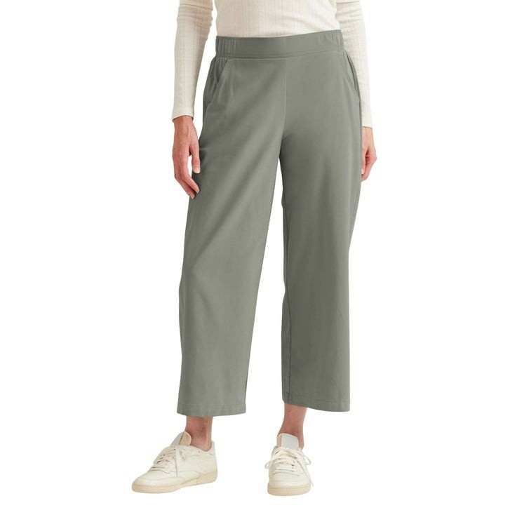 Eddie Bauer Women's Traveler Crop Pant BLACK. GREEN M L XL