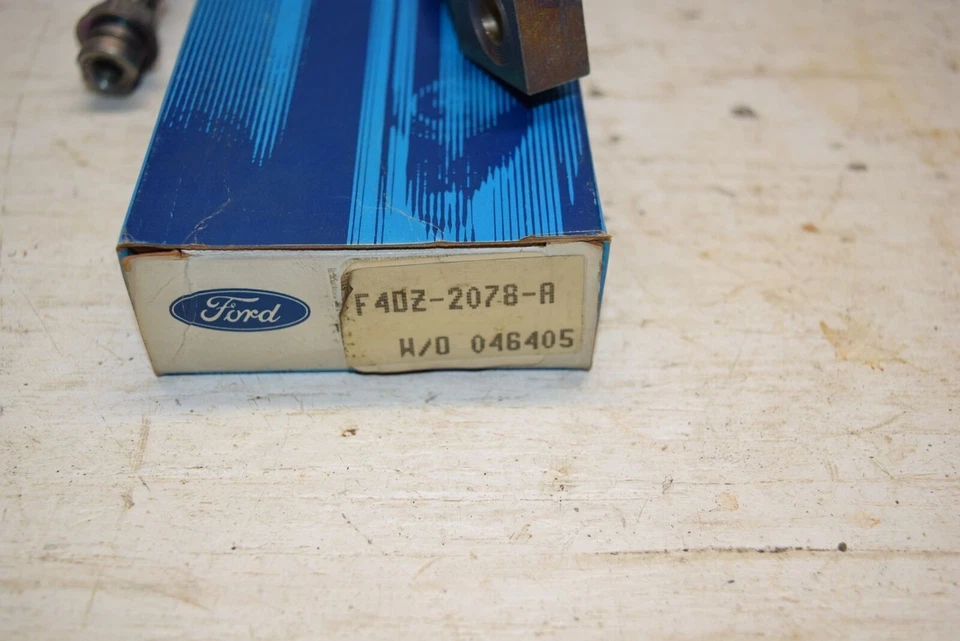 Manguera de freno Ford F4DZ-2078-A - C83 NUEVO DE STOCK Foto 2 de 3