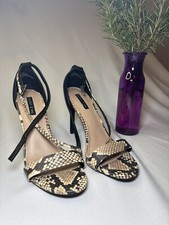 Parker  Sky Scarlet Snake Embossied Sandals High Heels Size 8.5M Shoes