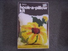 Malina Hook-a-Pillow Latch Hook Kit, NOS, Style 30/15 Black-Eyed Susan Yellow