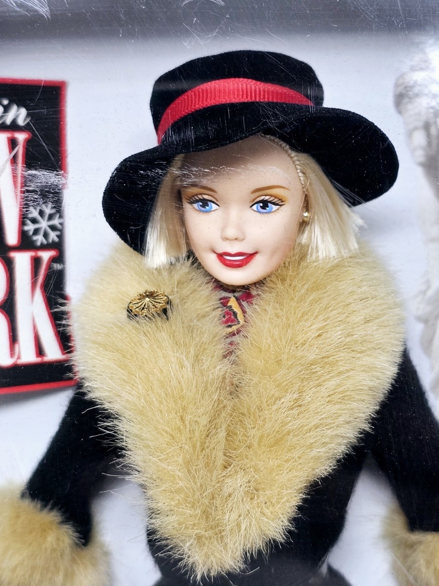 バービー 1998年 ウィンターコレクション ニューヨーク Amazon.com: Winter In New York Barbie Collector Doll : Toys