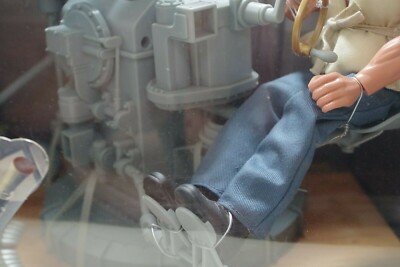 GI JOE NAVY GUNNER WITH TWIN MOUNT ANTI-AIRCRAFT GUN L.E. HASBRO