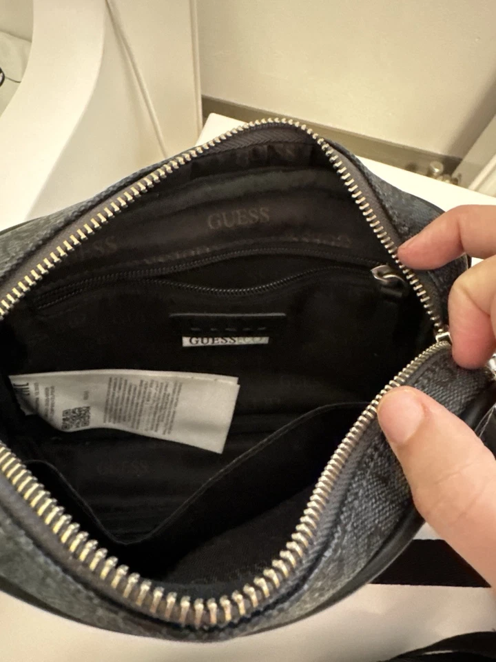 GUESS Damen Handtasche Umhängetasche Schwarz Grau - Bild 4 von 4