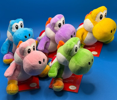 Universal Fan Fest Nintendo World Yoshi Magnet Shoulder Pal Plush Full Set of 5