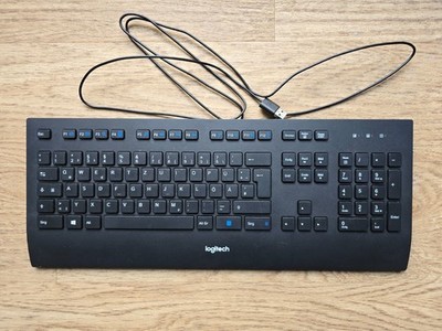 Logitech kabelgebundene USB-Tastatur mit Handballenauflage   schwarz