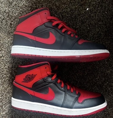 Air Jordan 1 Mid-Sneaker Red and Black