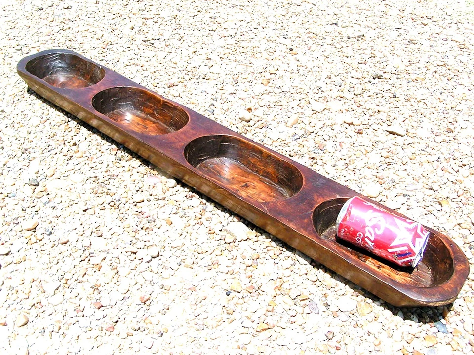 Hand carved Wooden dough bowl, Bread trencher with divided sections, 2827 - Image 2 of 4