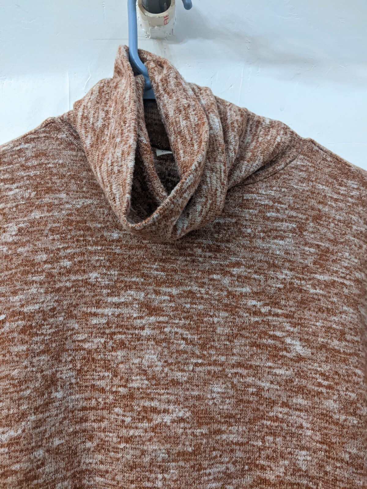 Universal Thread Burnt Orange White Speckled Turt… - image 2