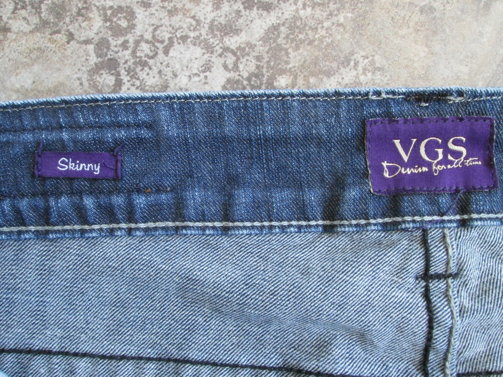 VGS Jeans 12 36x23 Skinny Blue Denim Capri Cropped Cotton Distressed