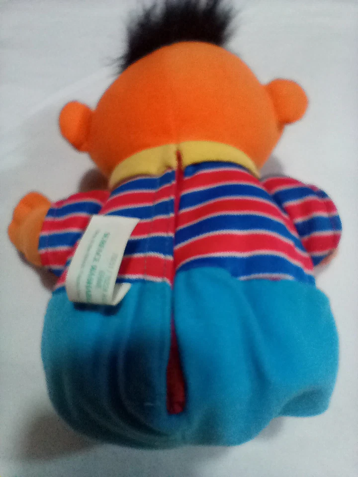 Muñeco de peluche Tyco Tickle Me ERNIE 12" Plaza Sésamo 1996 no funciona  Foto 4 de 4