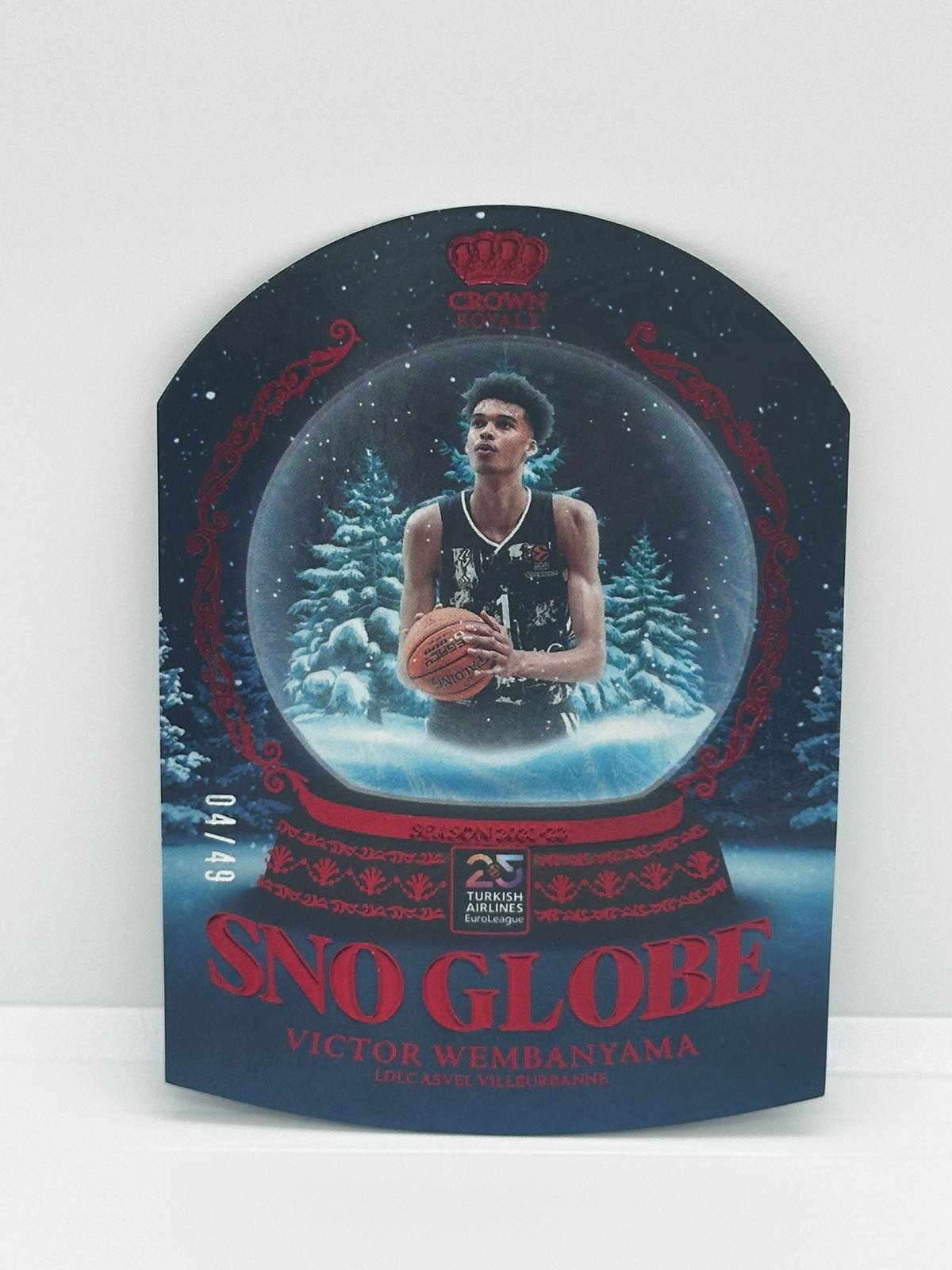 Victor Wembanyama 2024 Crown Royale EuroLeague #1 Sno Globe - Red 