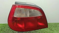 7700428320 TAIL LIGHT OUTER LEFT / 2ND SERIES / 5.PUERTAS / 739831 FOR RENAULT ME