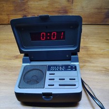 RYEBANK DIGITAL ALARM FM/AM CLOCK RADIO, FLIP, RETRO/VINTAGE - USED, CLOCK FAST
