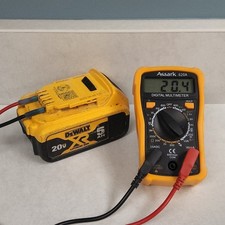 OEM DeWalt DCB205 20V Max XR Premium 5AH Lithium-ion 2022 Battery REFRESHED Pack