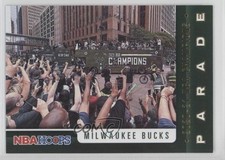2021-22 Panini NBA Hoops Road to the Finals Parade Milwaukee Bucks #100 11ye