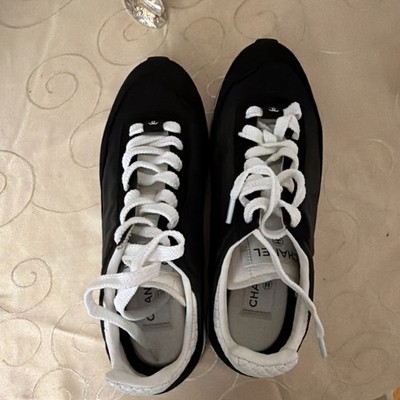 専用CHANEL 2点 CHANEL Black White Athletic Sneakers Low Top Lace-Up Nylon IC45587